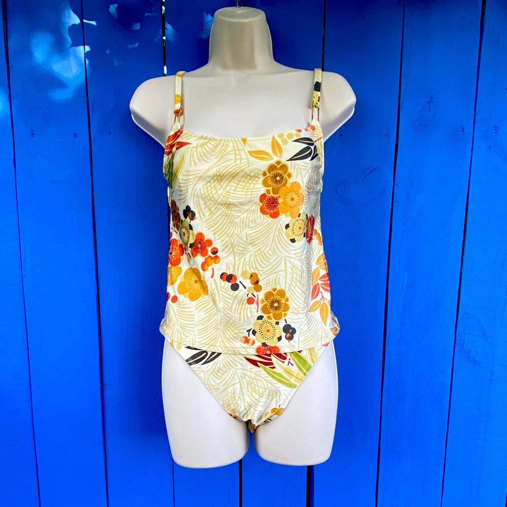 Anne Klein 2 piece swimsuit size 10